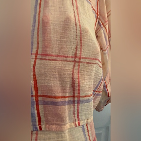 Light Pink Plaid Button-Up Shirt - Picture 4 of 4